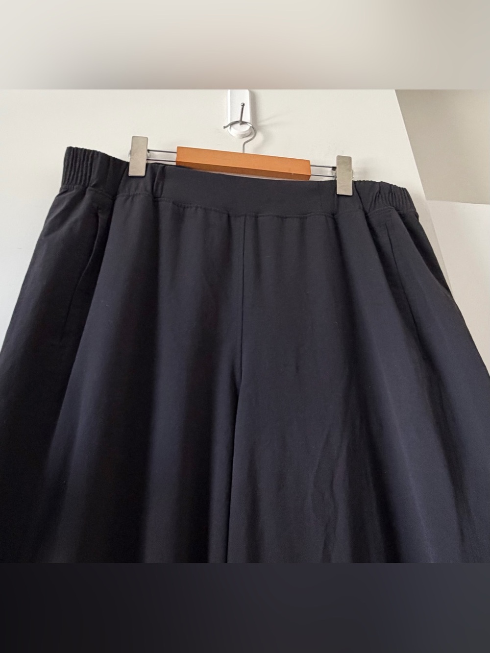 LULULEMON STRETCH WOVEN WIDE LEG HIGH RISE PANT SIZE XL BLACK - Picture 5 of 10